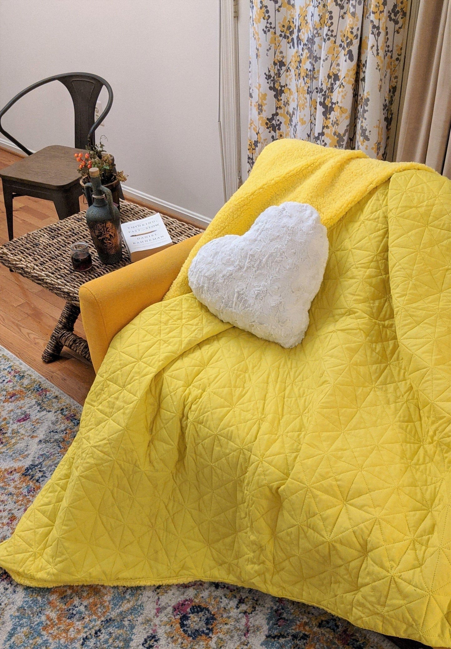 DaDa Bedding Happy Sunny Yellow Bright Quilted Ultra Sonic Reversible
