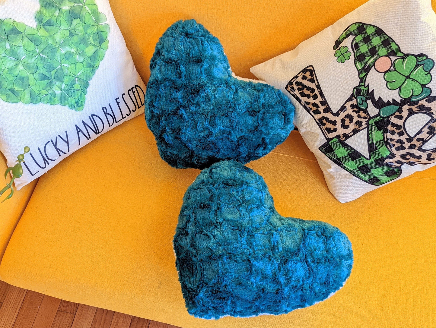 DaDa Bedding Lucky Irish Teal Green Faux Fur Heart Shaped Throw Pillow