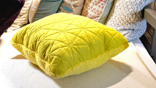 DaDa Bedding Hand-Made Tuscan Sun Yellow Sherpa Backside Quilted Throw