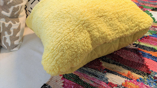 DaDa Bedding Hand-Made Tuscan Sun Yellow Sherpa Backside Quilted Throw