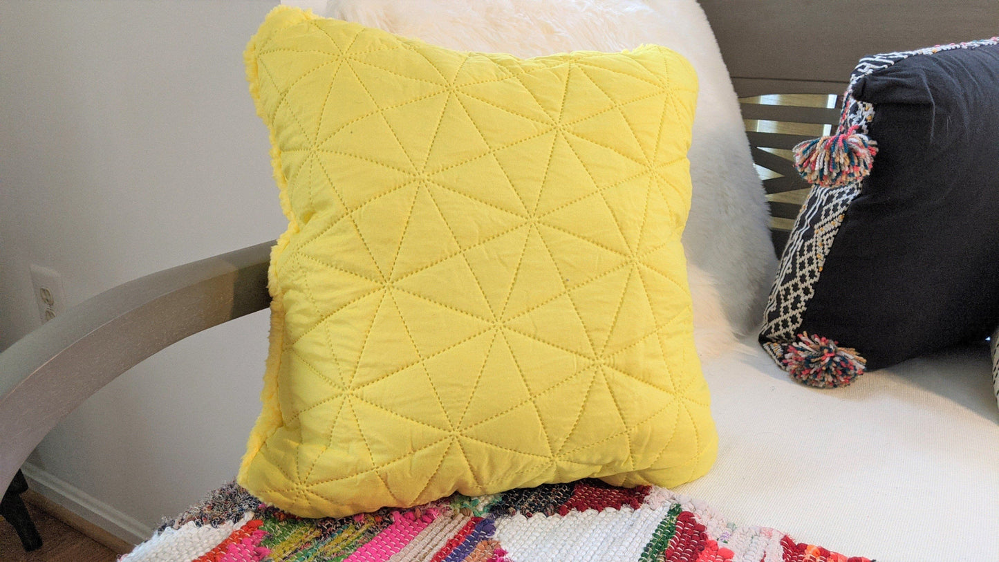 DaDa Bedding Hand-Made Tuscan Sun Yellow Sherpa Backside Quilted Throw