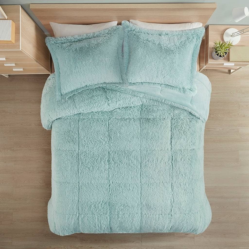 King/CAL King Soft Sherpa Faux Fur 3-Piece Comforter Set in Light Teal